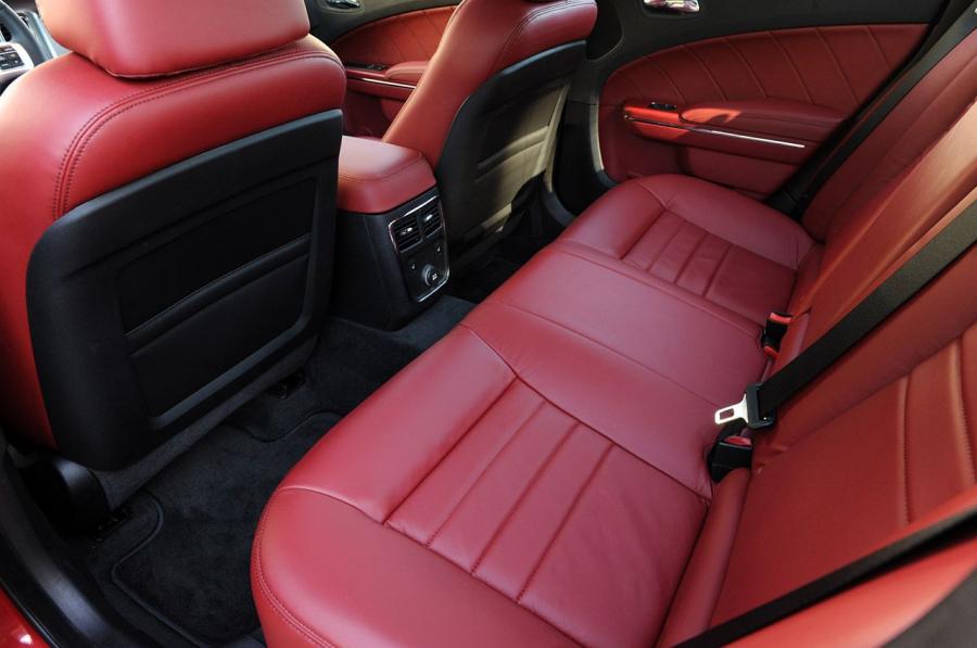  Dodge Charger 2011 года  (фото 6 из 87)